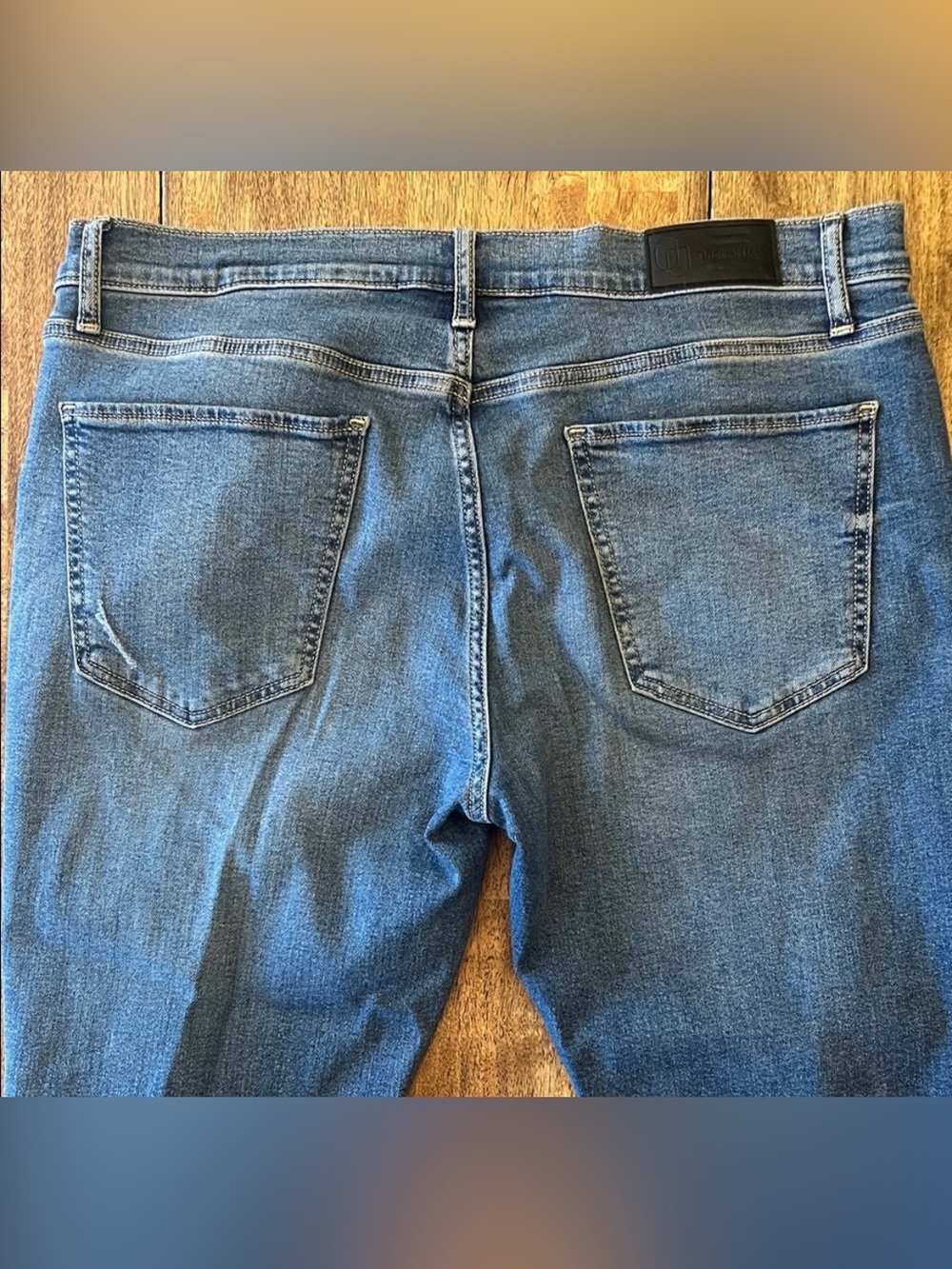 Original Use Men's Distressed Relaxed Denim - Picture 4 of 11